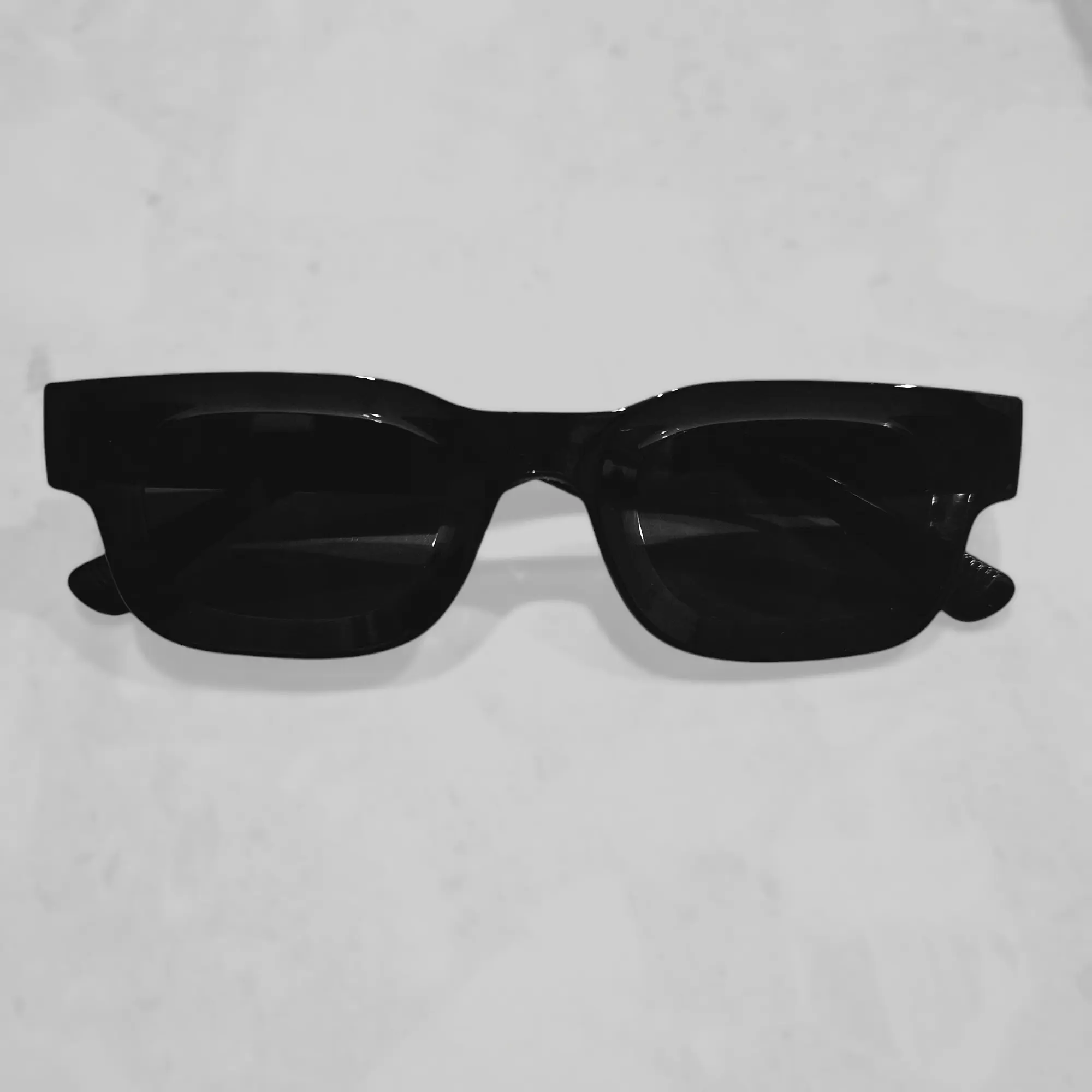 kacamata hitam model kch-008