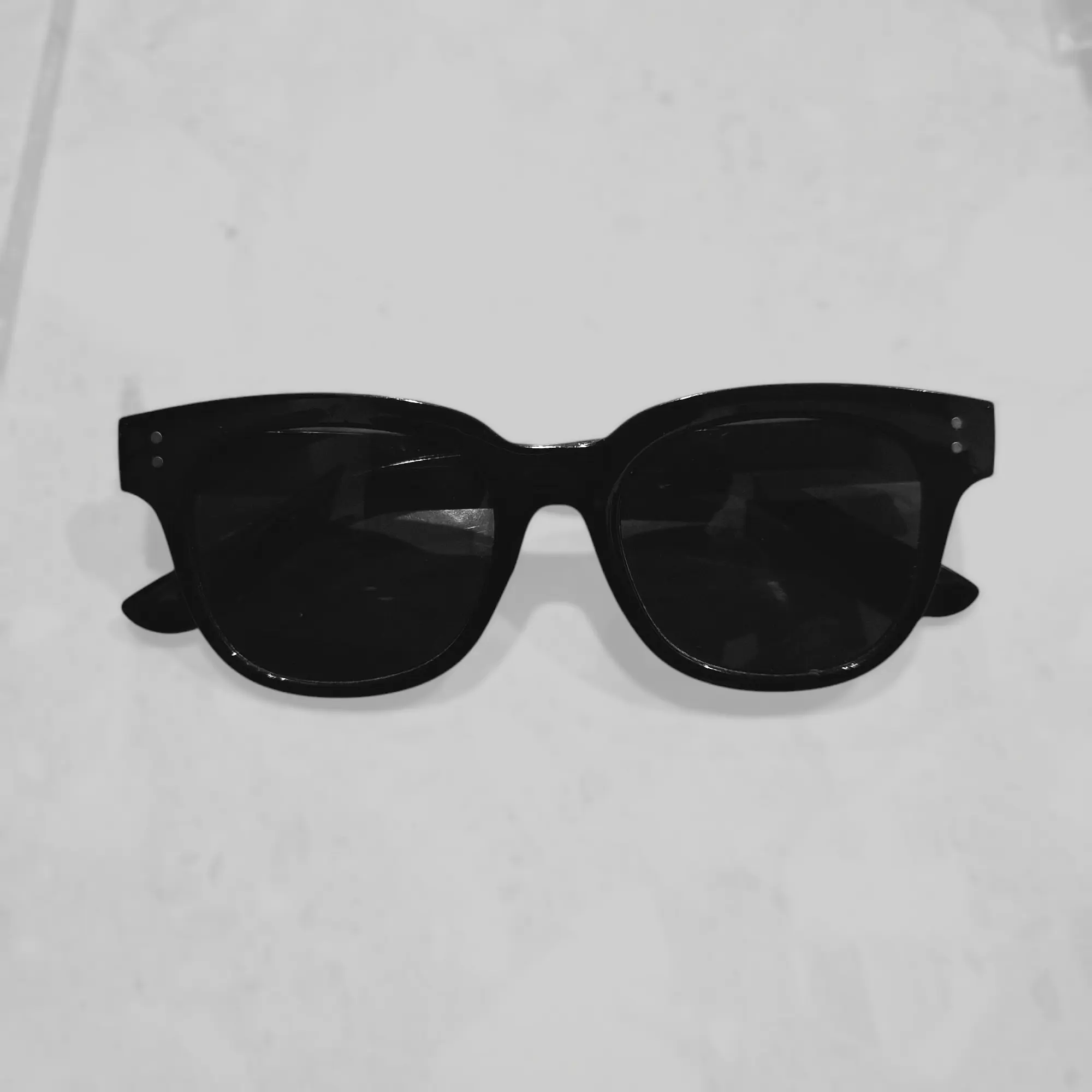 kacamata hitam model kch-004